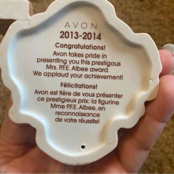 Gorgeous Statue - Picture 5 of 11